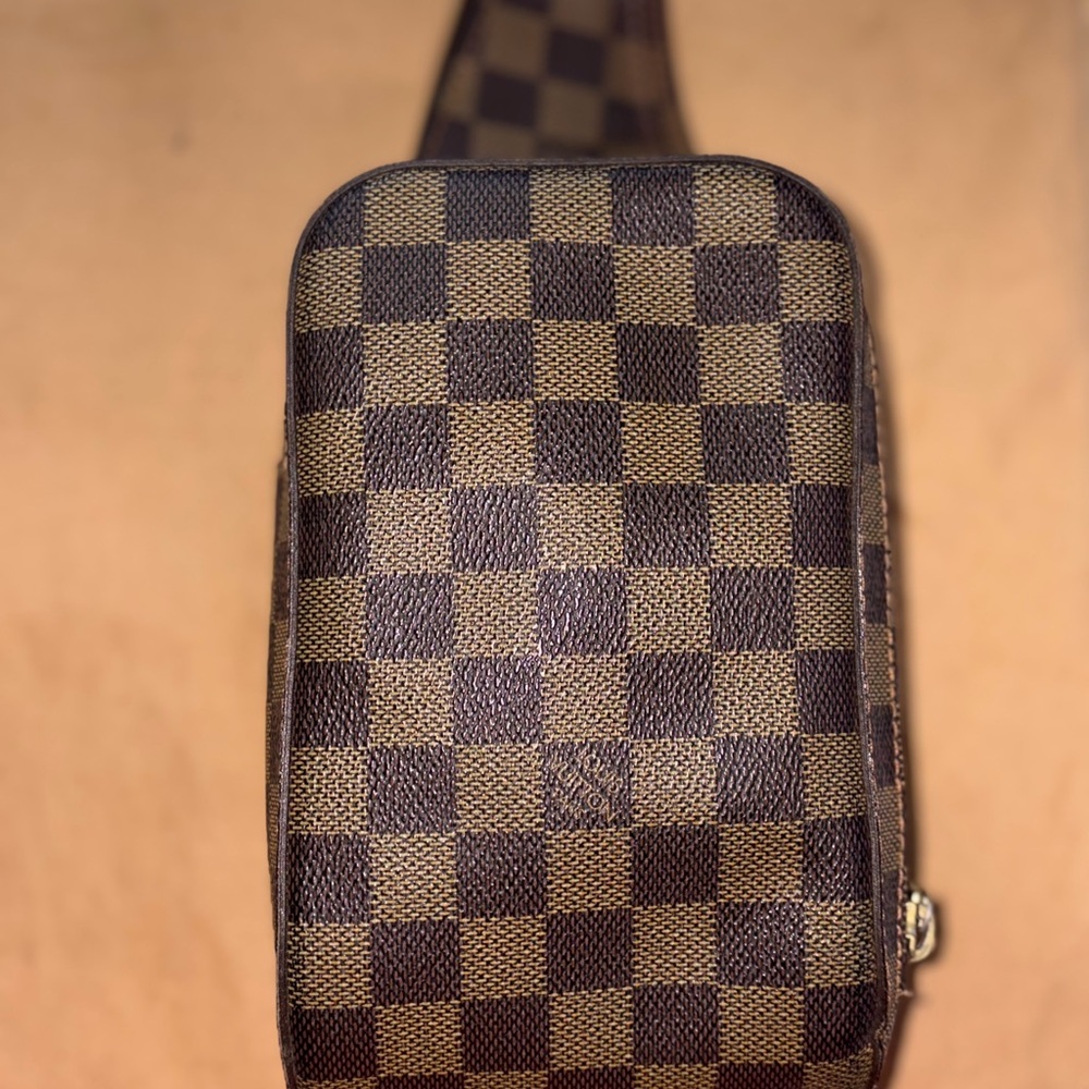 Louis Vuitton Geronimo Sling